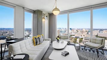 1 bedroom, in-room safe, desk, laptop workspace