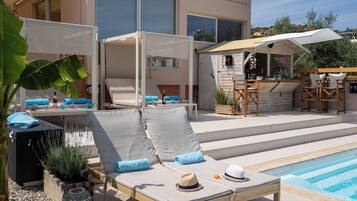 Egyptian cotton sheets, premium bedding, down duvets, pillow-top beds