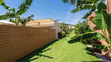 Egyptian cotton sheets, premium bedding, down duvets, pillow-top beds