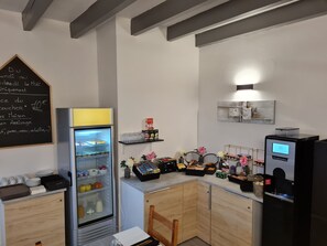 Daily buffet breakfast (EUR 9.50 per person)