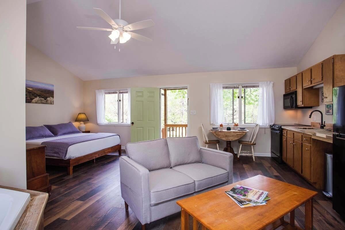 Premium huisje, 1 kingsize bed, bubbelbad, uitzicht op bergen | Luxe beddengoed, geluiddichte muren, gratis wifi, beddengoed