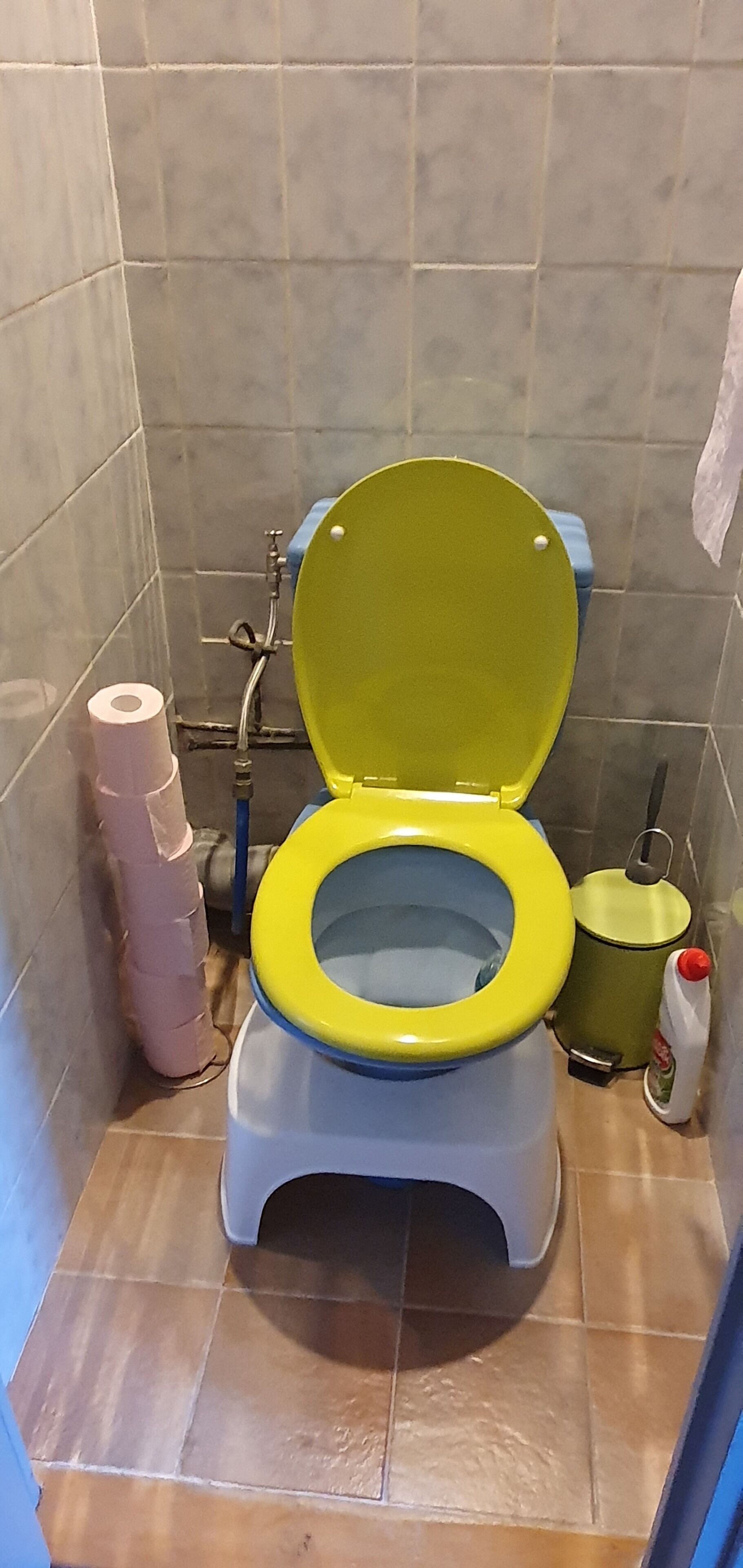 Gite villa House near beach sleeps 16 parking 3 cars