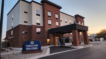 Vista frontal de la propiedad