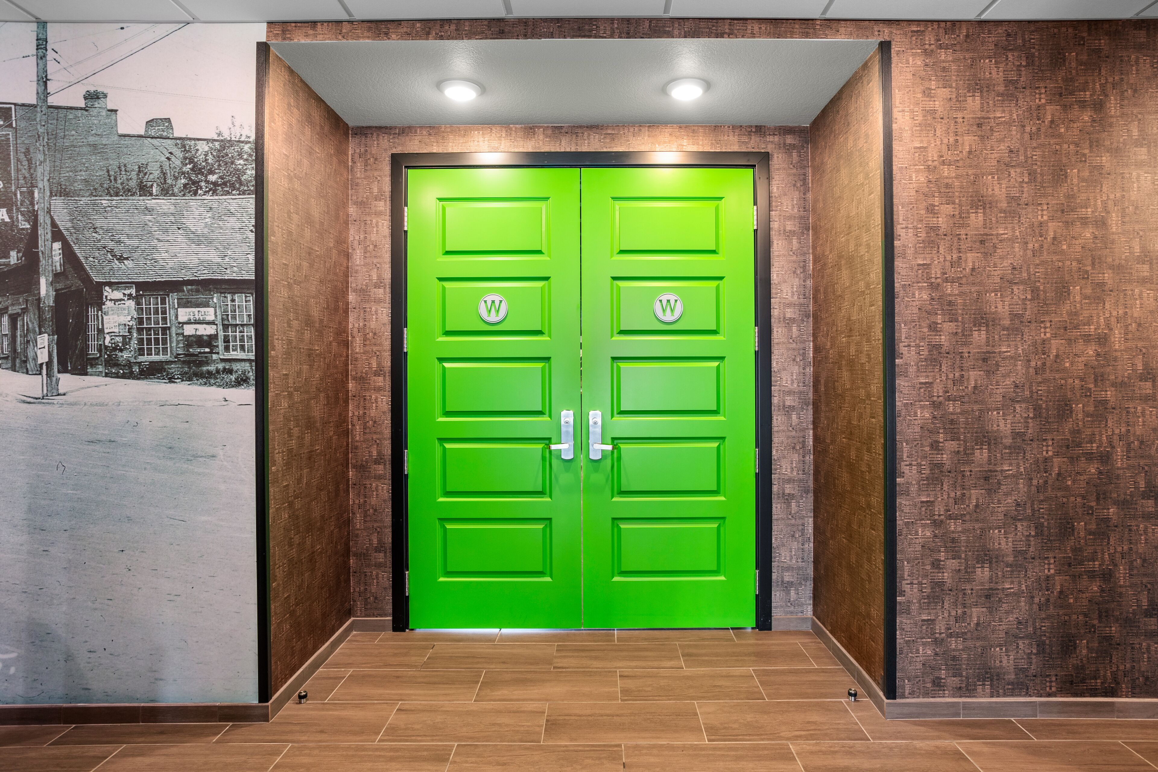 Dinner served, American cuisine