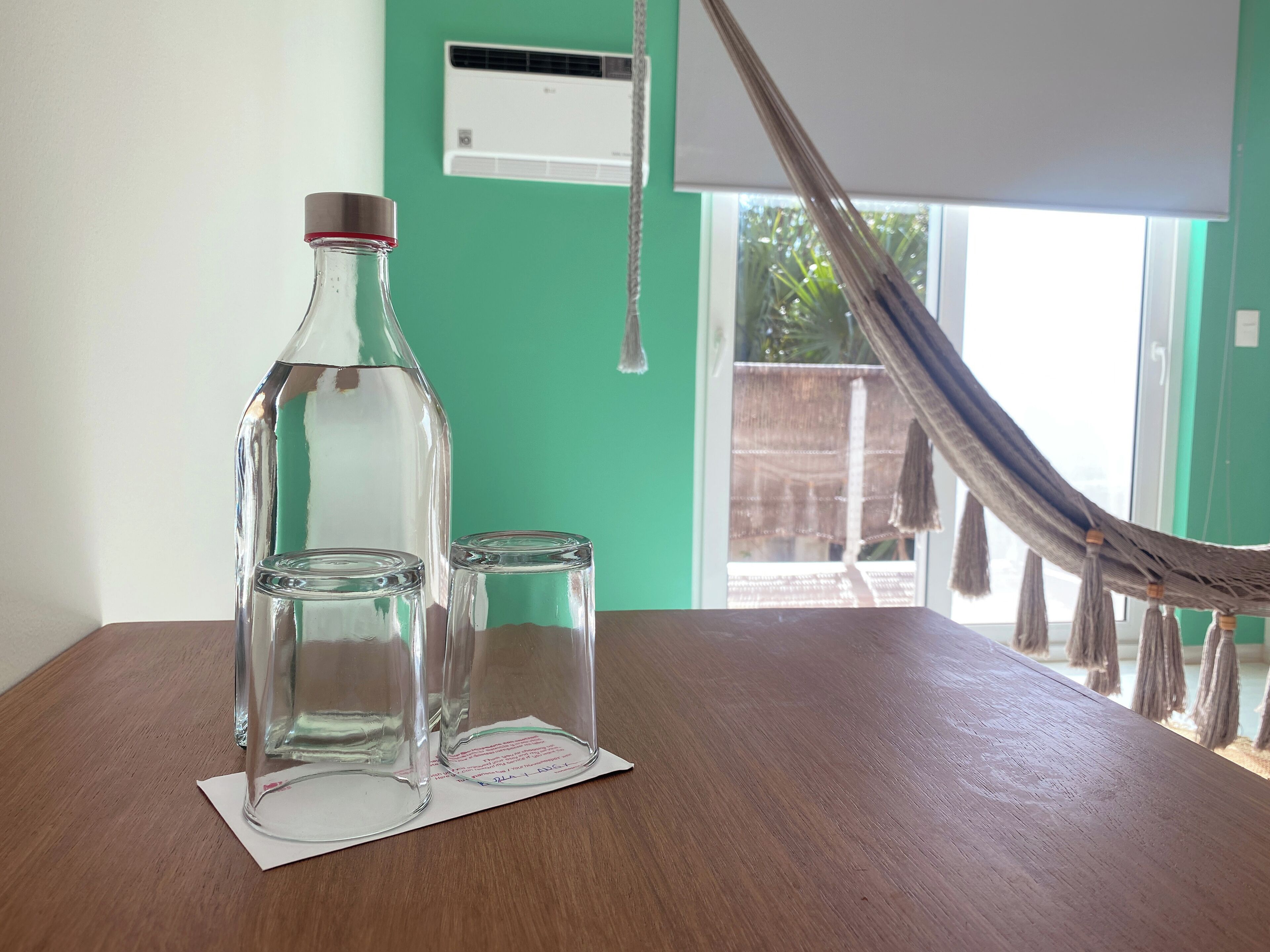 deluxe room, 1 king bed | 1 bedroom, in-room safe, individually decorated, individually furnished