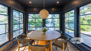 Dining - 7 bdrm, 5 bath Luxury Cottage, Boathouse, Lake Muskoka, All day sun! Sunsets! (Bracebridge)