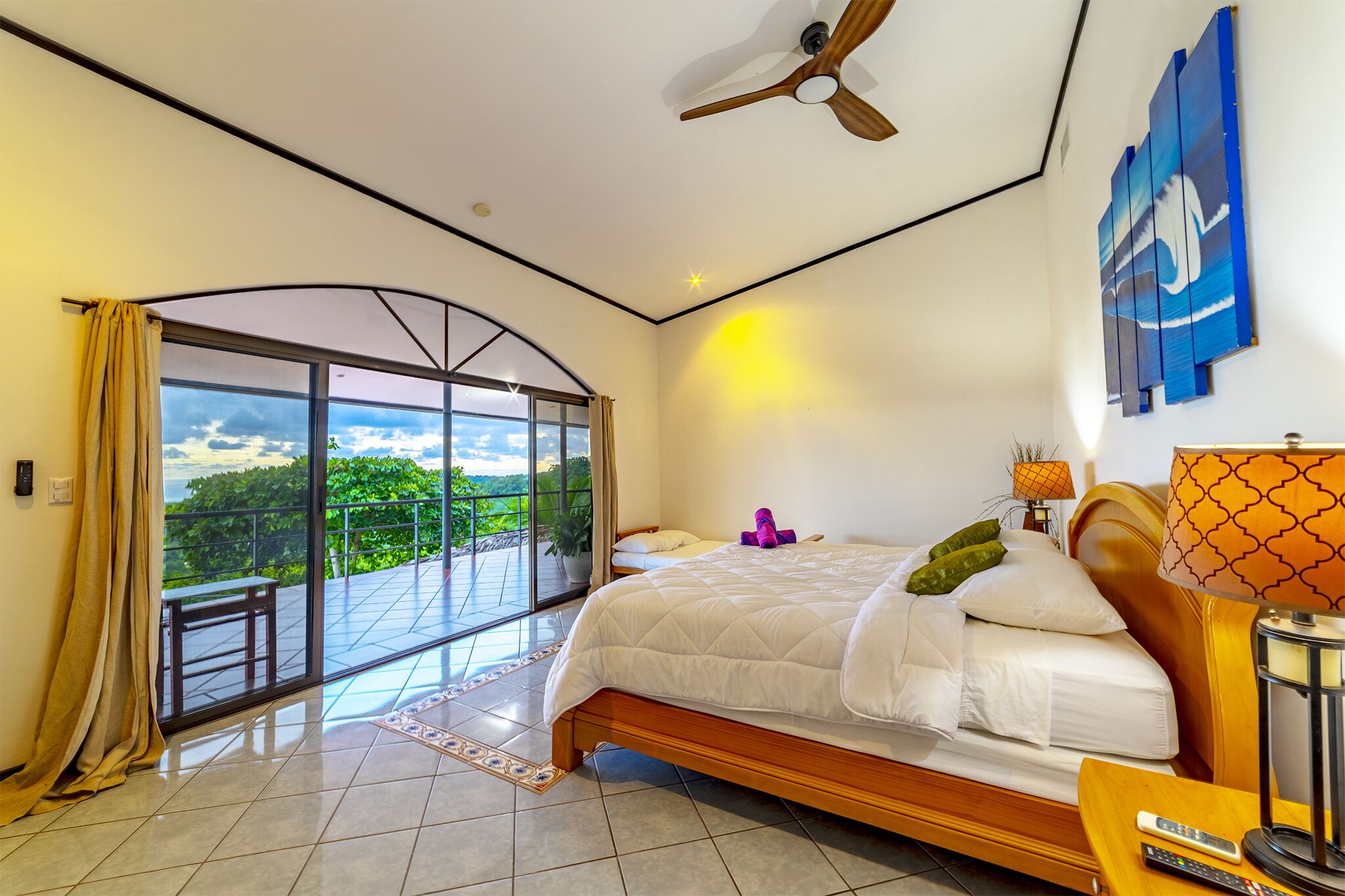 6 bedrooms, in-room safe, desk, free WiFi