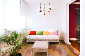 Large 5 Bedroom Apartment | Living area - Cruz Apartments (Lisbon)