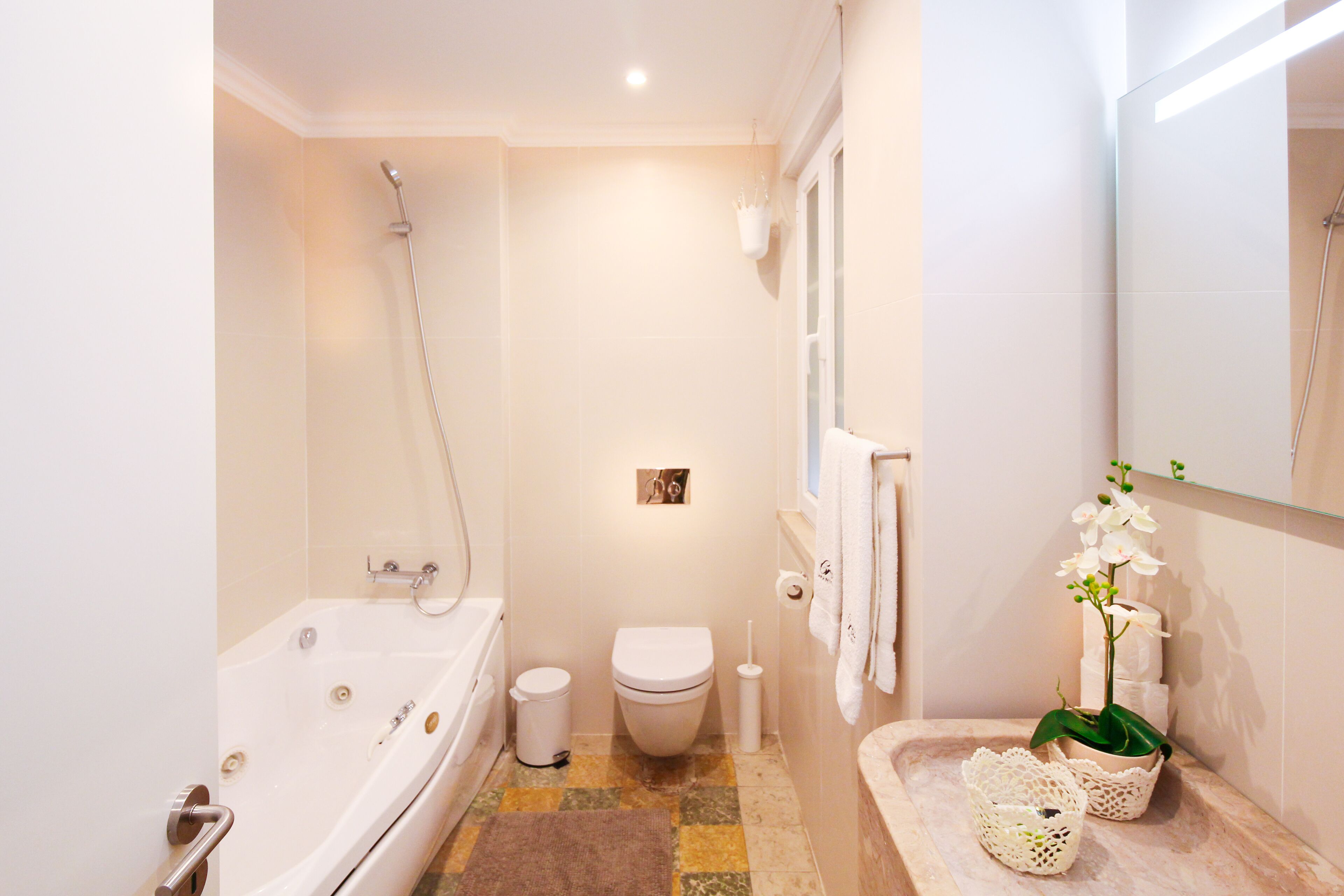 Large 5 Bedroom Apartment | Badezimmer | Haartrockner, Handtücher, Seife, Shampoo