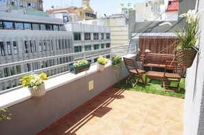RoofTop 3 Bedroom Apartament | Terrace/patio - Cruz Apartments (Lisbon)