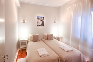 Large 5 Bedroom Apartment - Cruz Apartments (Lisbon)