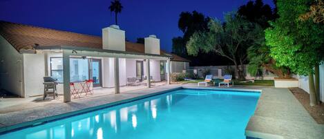 Outdoor pool, a heated pool