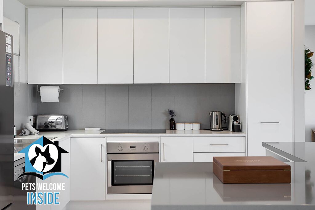 Majestic Ocean Views in Architectural 3br House