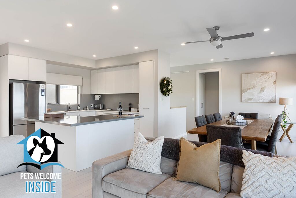 Majestic Ocean Views in Architectural 3br House