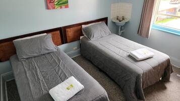 Basic Twin Room | Bed sheets