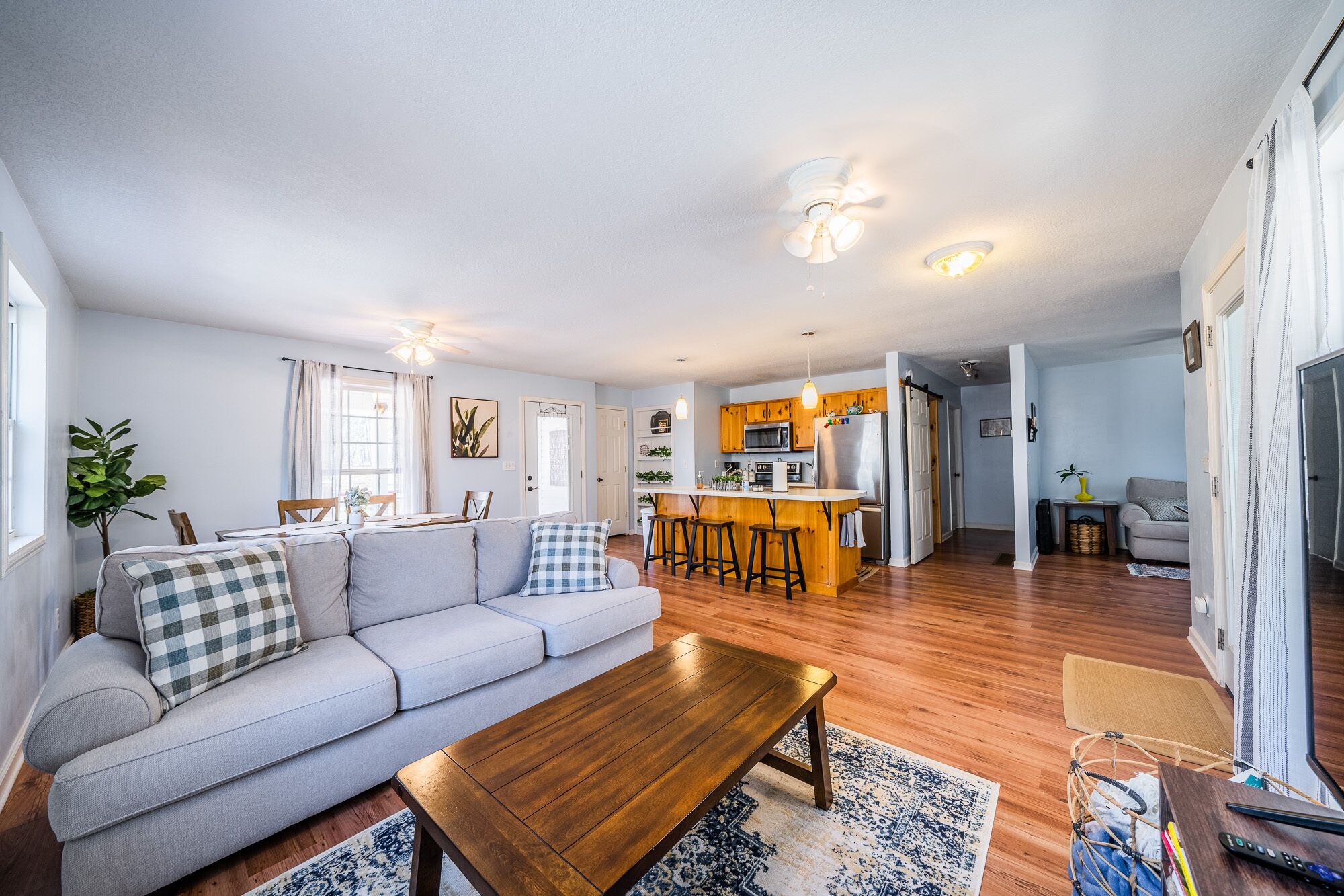 12 min from Blue Ridge! Secluded Cozy Cottage on Acre of Land!