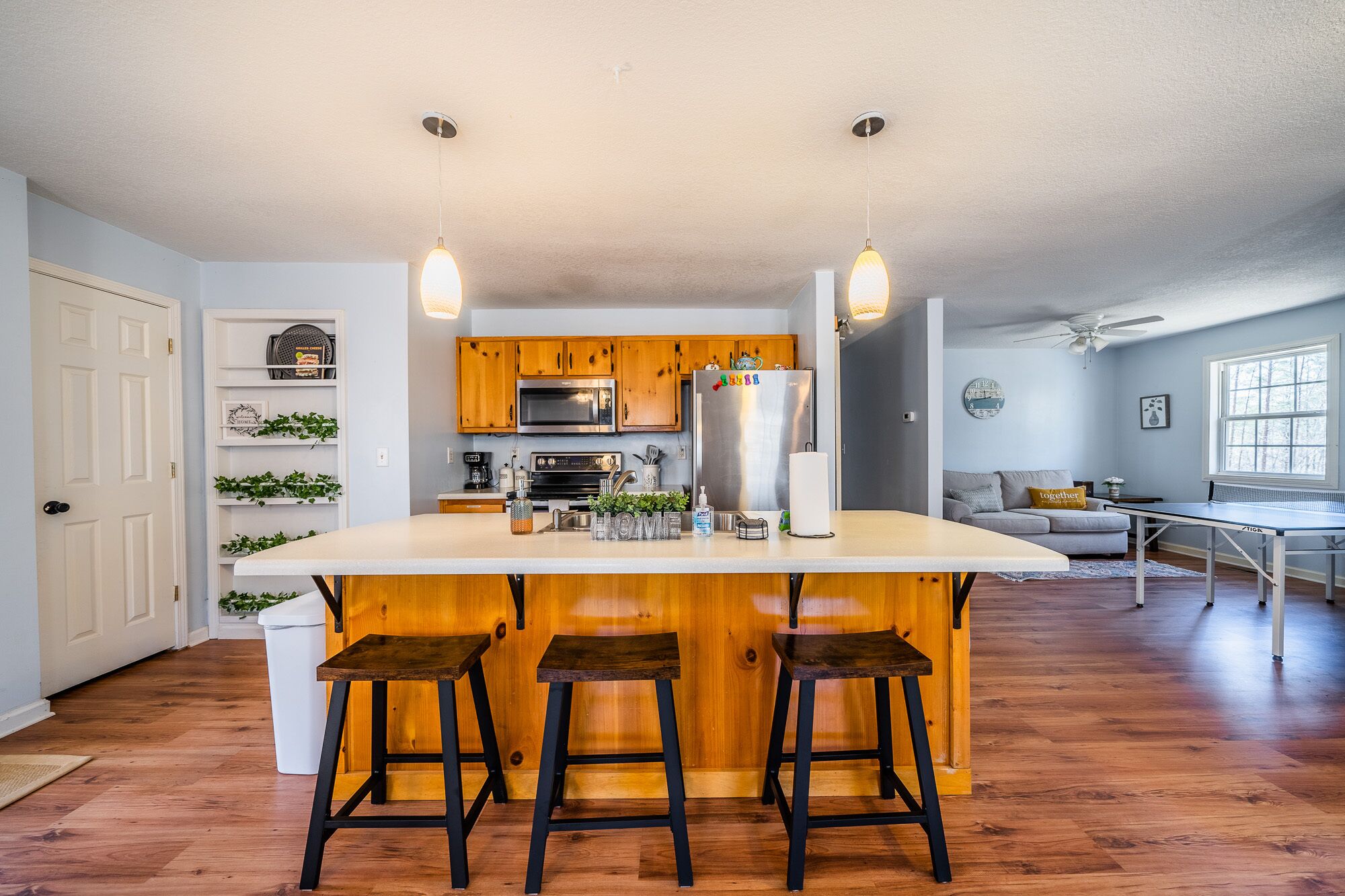 12 min from Blue Ridge! Secluded Cozy Cottage on Acre of Land!