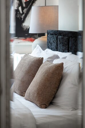 4 habitaciones, tabla de planchar con plancha y wifi gratis 