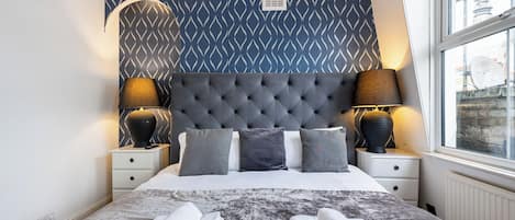 4 bedrooms, iron/ironing board, free WiFi, bed sheets