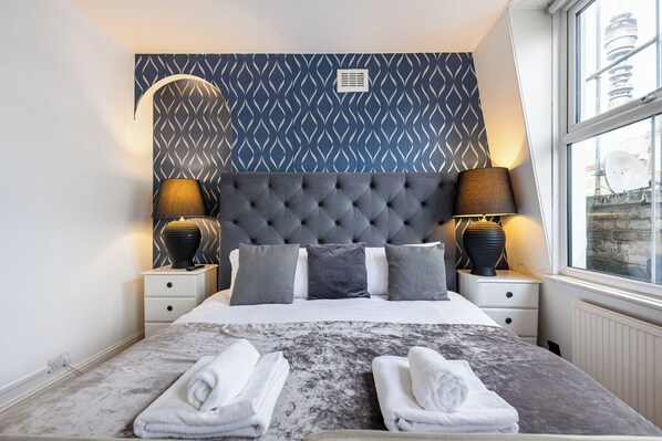 4 soverom, strykejern/-brett, wi-fi (inkludert) og sengetøy