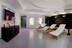 Sauna, bain à remous, hammam, soins corporels, soins d'hydrothérapie