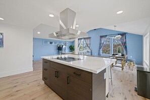 Interior - Casa Picasso in North Capitol Hill- Blue Period (Seattle)