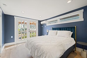 1 bedroom, desk, iron/ironing board, WiFi - Casa Picasso in North Capitol Hill- Blue Period (Seattle)