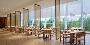 Dining - Hualuxe Ningbo Harbor City (Ningbo)