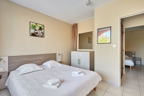 1 bedroom, free WiFi, bed sheets - Cosy Appartement | 5 Minutes de la Plage (Agde)