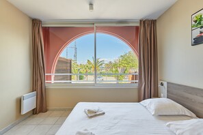 1 chambre, Wi-Fi gratuit, draps fournis