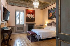 3 bedrooms, memory foam beds, in-room safe, iron/ironing board - Stunning Renovated Apartment near Castello Orsini (Soriano nel Cimino)