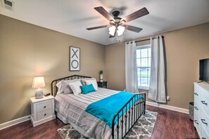 2 habitaciones, tabla de planchar con plancha, internet y ropa de cama 