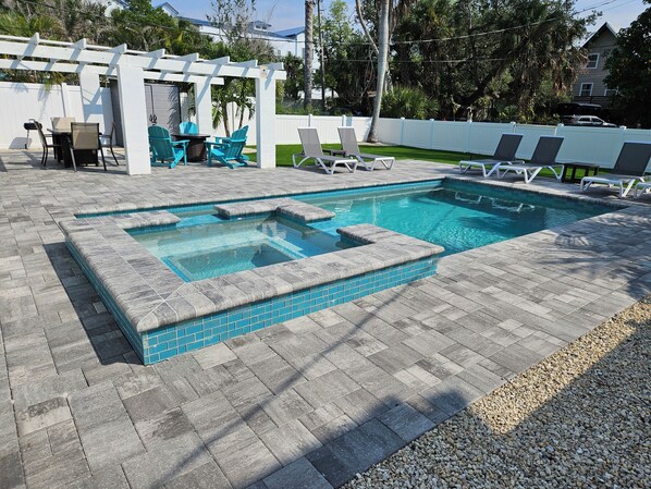 Piscine extérieure, piscine chauffée