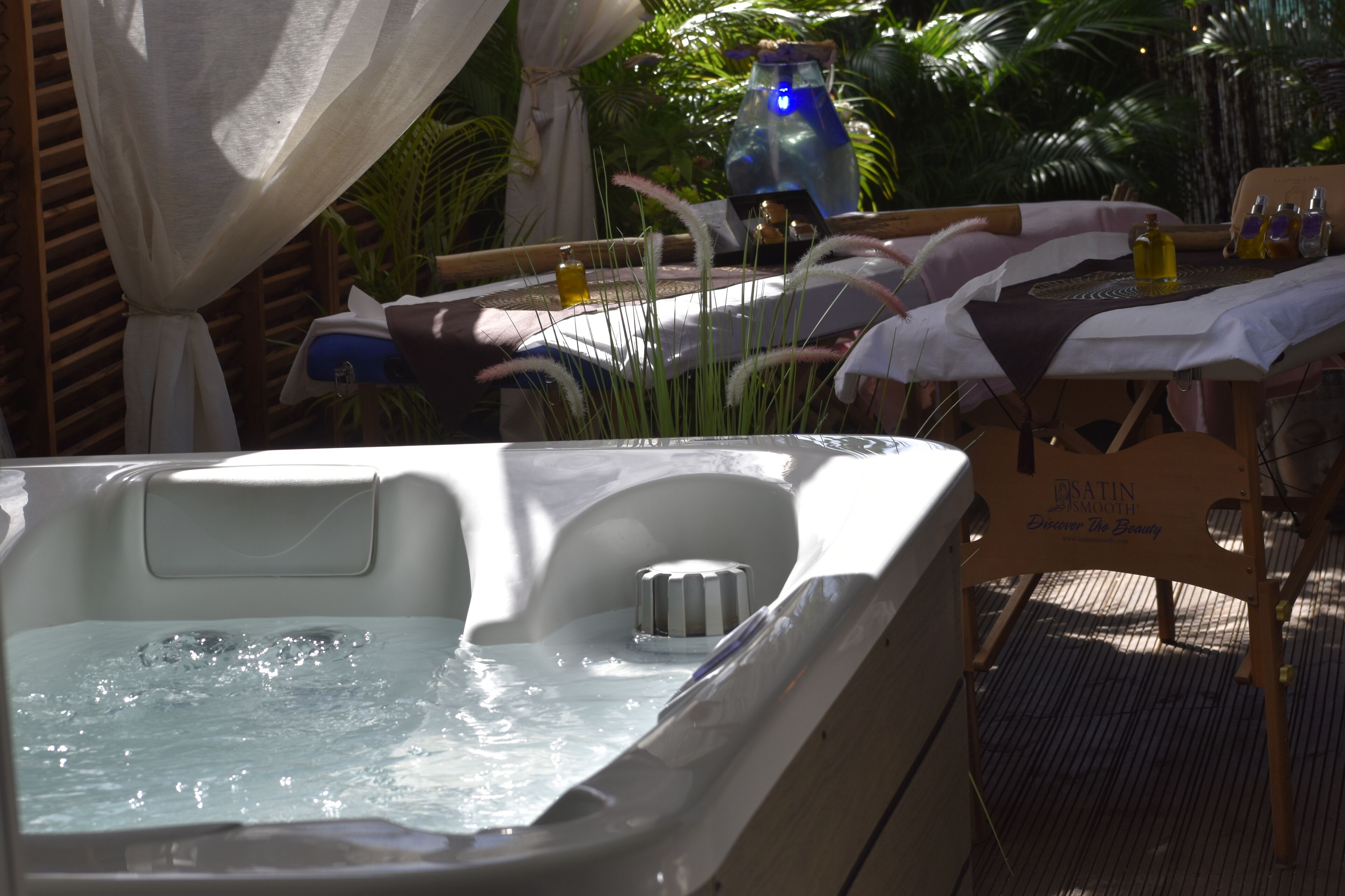 Espace de soins pour les couples, bain à remous, hammam, soins corporels