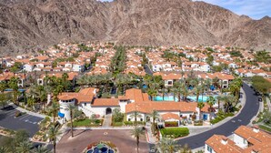 Exterior - "The Palm Pad"🌴Newly Renovated Poolside Luxury 2-Story Townhome - (L44) (La Quinta)