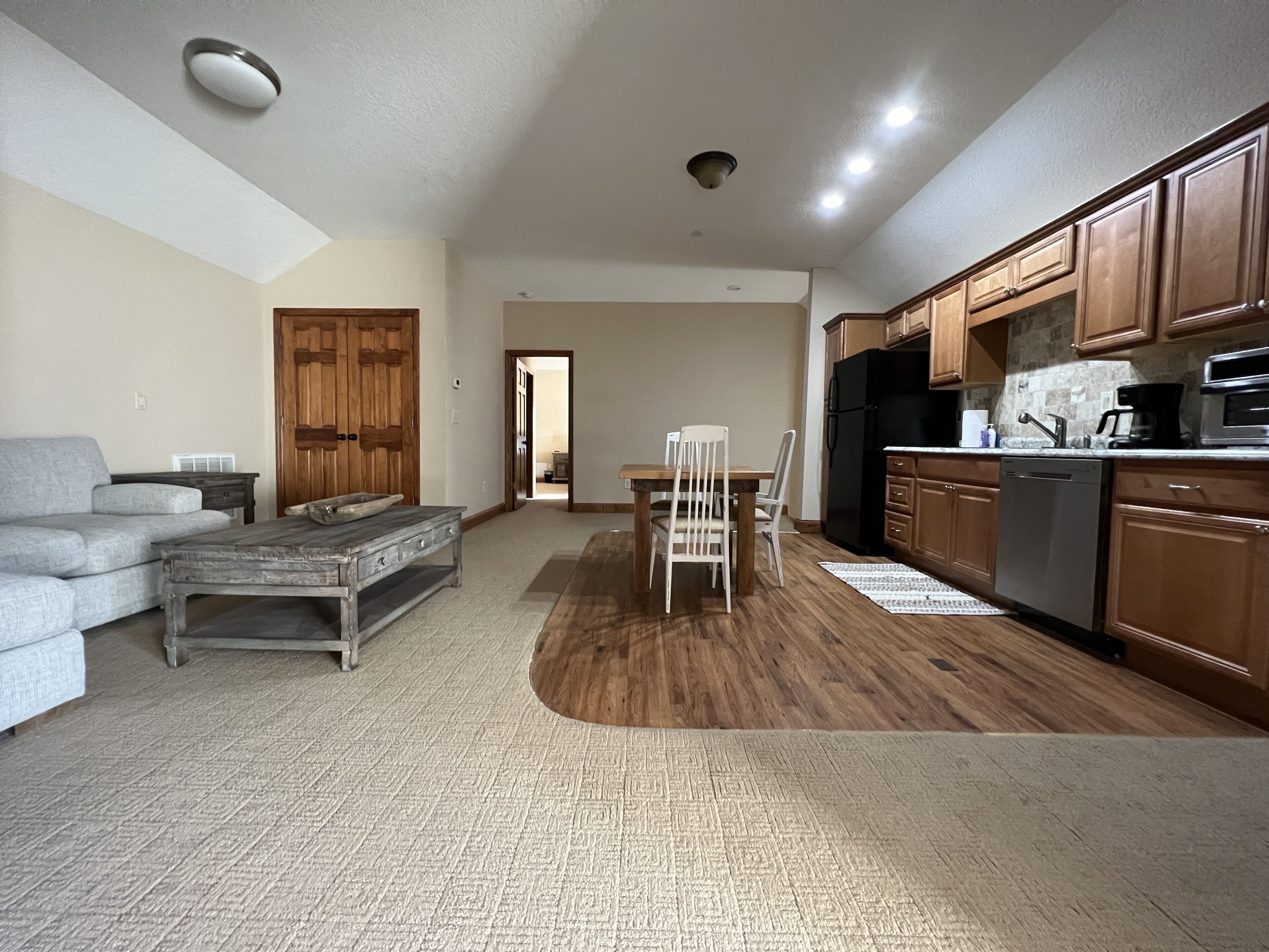 Downtown Hiawassee 2 Bedroom Apartment on Main St 