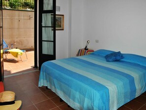 2 Schlafzimmer, Reisekinderbett, kostenloses WLAN