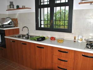 Mikrowelle, Toaster, Hochstuhl