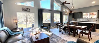 Peaceful & Beautiful Vacation Home- steps away from the river!