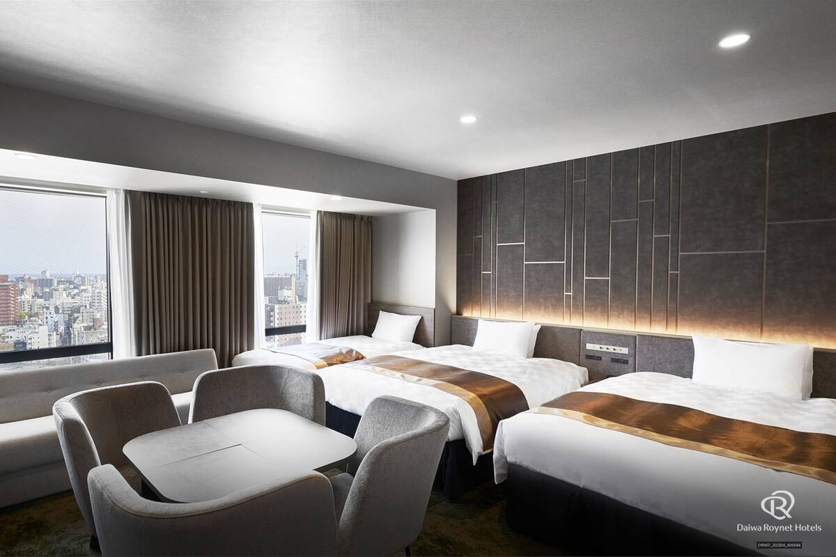 ห้องเอ็กเซกคิวทีฟทวิน, ปลอดบุหรี่ (for 3 people) | เครื่องนอนระดับพรีเมียม, ผ้านวมขนเป็ด, เตียงเมมโมรีโฟม