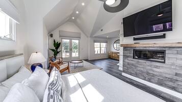 3 bedrooms, travel crib, free WiFi, bed sheets