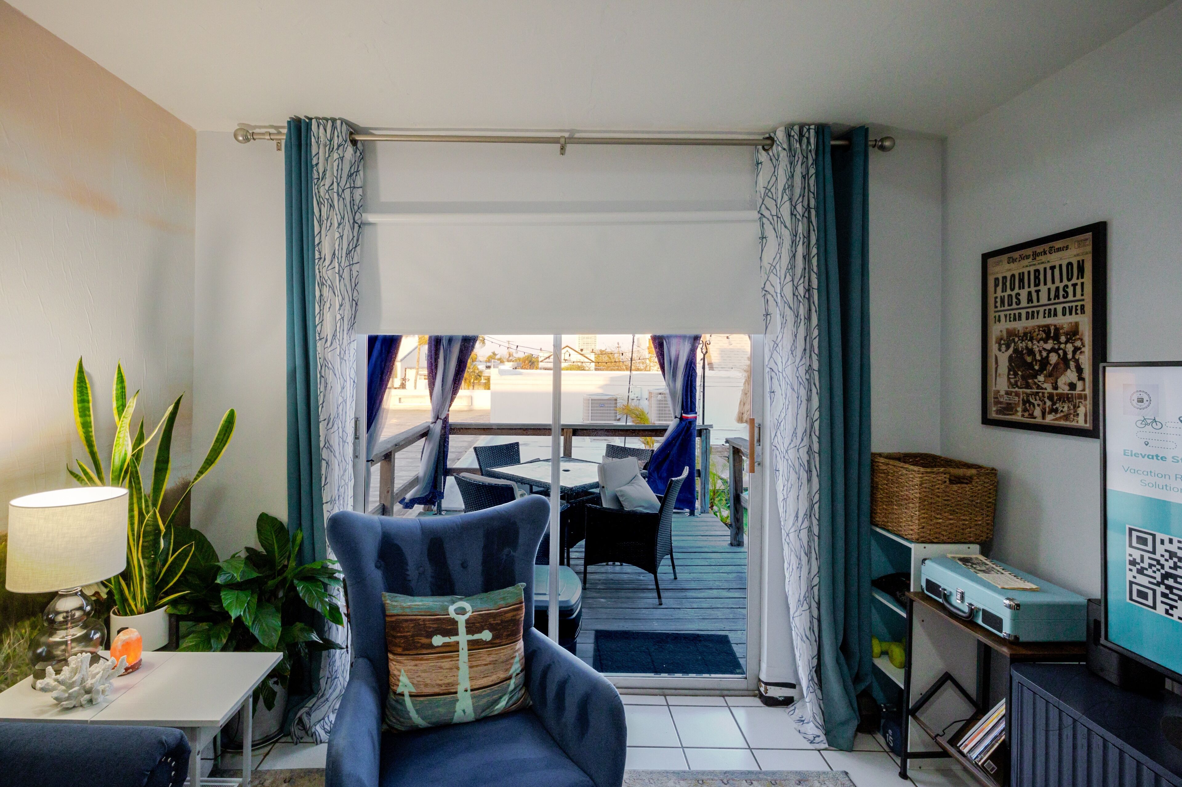 电视、书、影片库、立体声音响