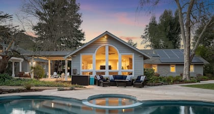 Private 1+ acre, Bocce, New Heated Pool & Hot Tub