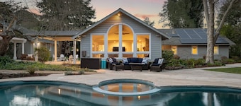 Private 1+ acre, Bocce, New Heated Pool & Hot Tub