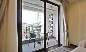 2 quartos, individualmente mobiliados, escrivaninha, Wi-Fi de cortesia