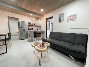 Desk, iron/ironing board, free WiFi, bed sheets - Rooms Huatulco (Santa María Huatulco)