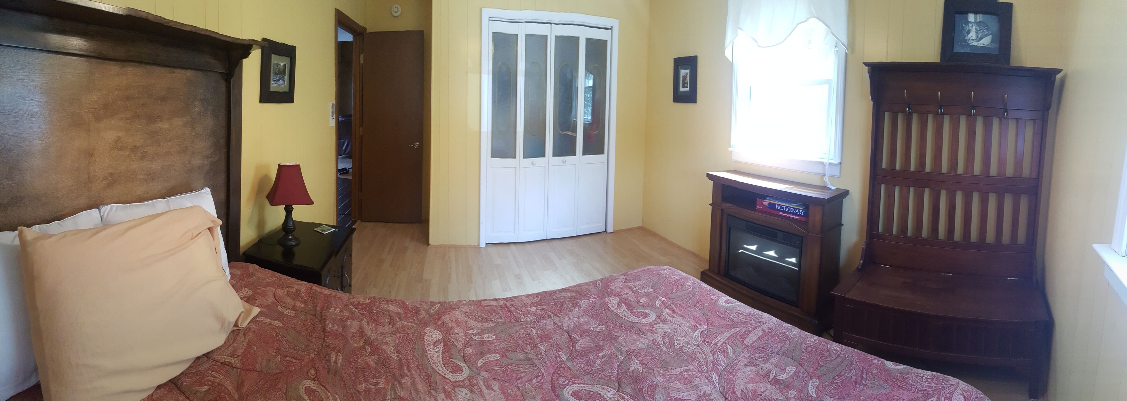 2 bedrooms, iron/ironing board, free WiFi, bed sheets