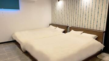 2 habitaciones, caja de seguridad en la habitación y cortinas blackout