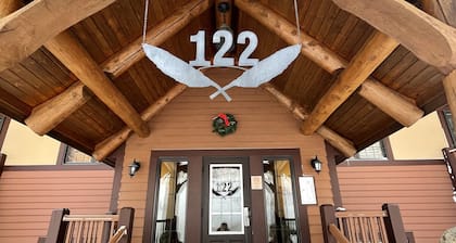 Meilleur ski-in/ ski-out with A/C and fireplace !