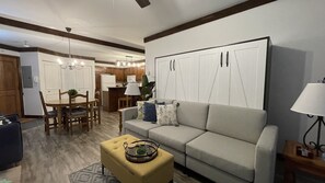 Smart TV, fireplace - Best ski-in/ ski-out with A/C and fireplace! (Mont-Tremblant)